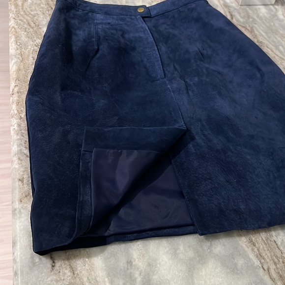 Vintage Blue Suede Skirt - Picture 8 of 11